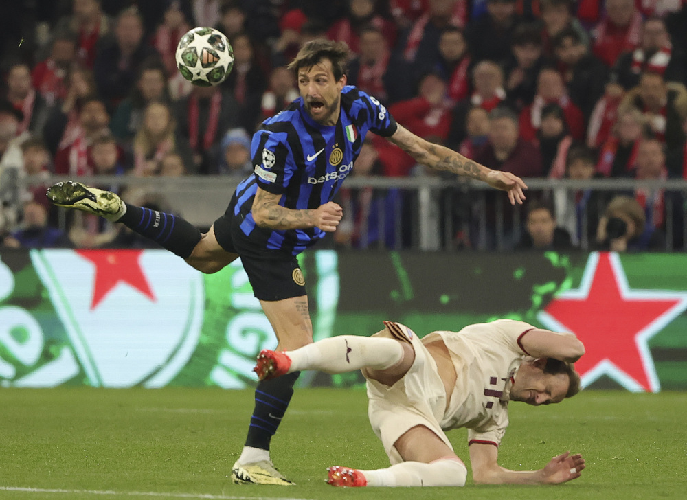 2025赛季中超最佳阵容：法比奥、瓦科领衔，蒋圣龙、朱辰杰入选（中超2025赛季最佳阵容出炉：法比奥、瓦科领衔，蒋圣龙与朱辰杰上榜）