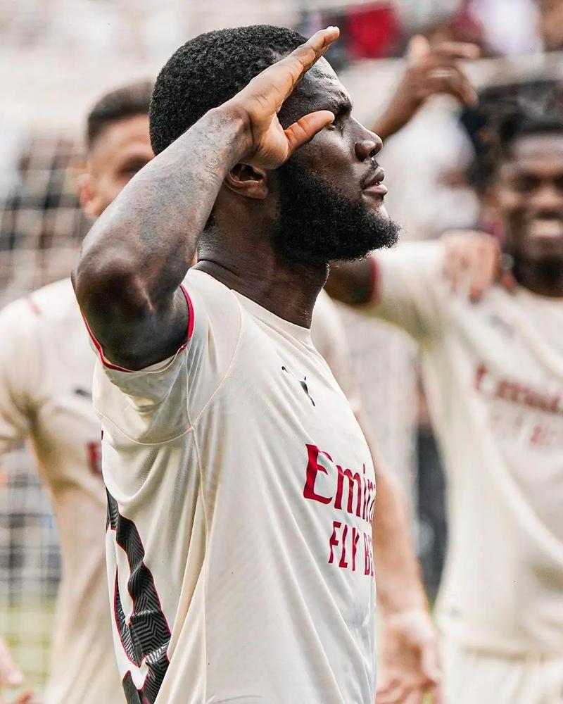 最高达589欧！诺坎普回归首战票价高昂，但预计将全部售罄（最贵589欧元！诺坎普回归首秀票价不菲，预计仍将一票难求）