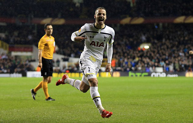 talkSPORT：曼联更衣室认为本赛季是B费在球队的最后一个赛季（据talkSPORT报道，曼联更衣室普遍认定本赛季将是B费在队的最后一季）