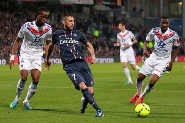 足球装备网：科技巨头甲骨文公司有望成为切尔西胸前广告赞助商