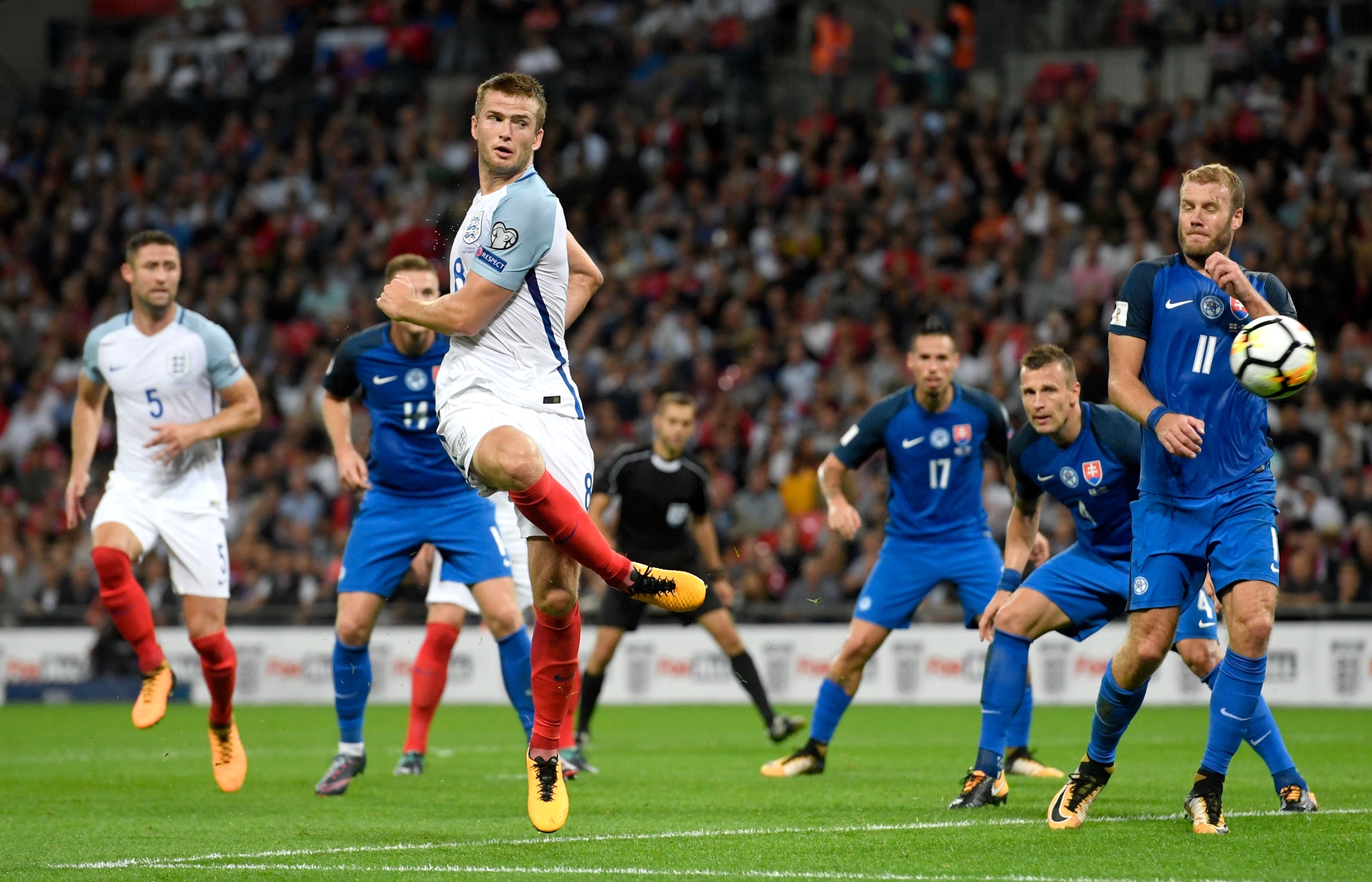 科瓦奇：阿德耶米今天的表现并不好，球员必须学会反省、认错（科瓦奇：阿德耶米今战发挥欠佳，球员须学会自省并承认错误）