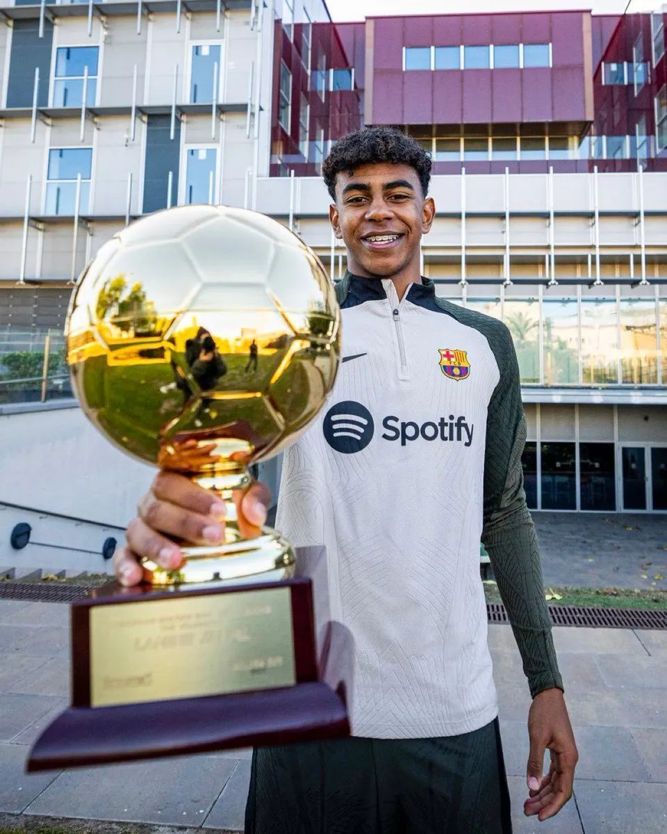 米兰公布客战都灵首发，莱奥、恩昆库领衔锋线