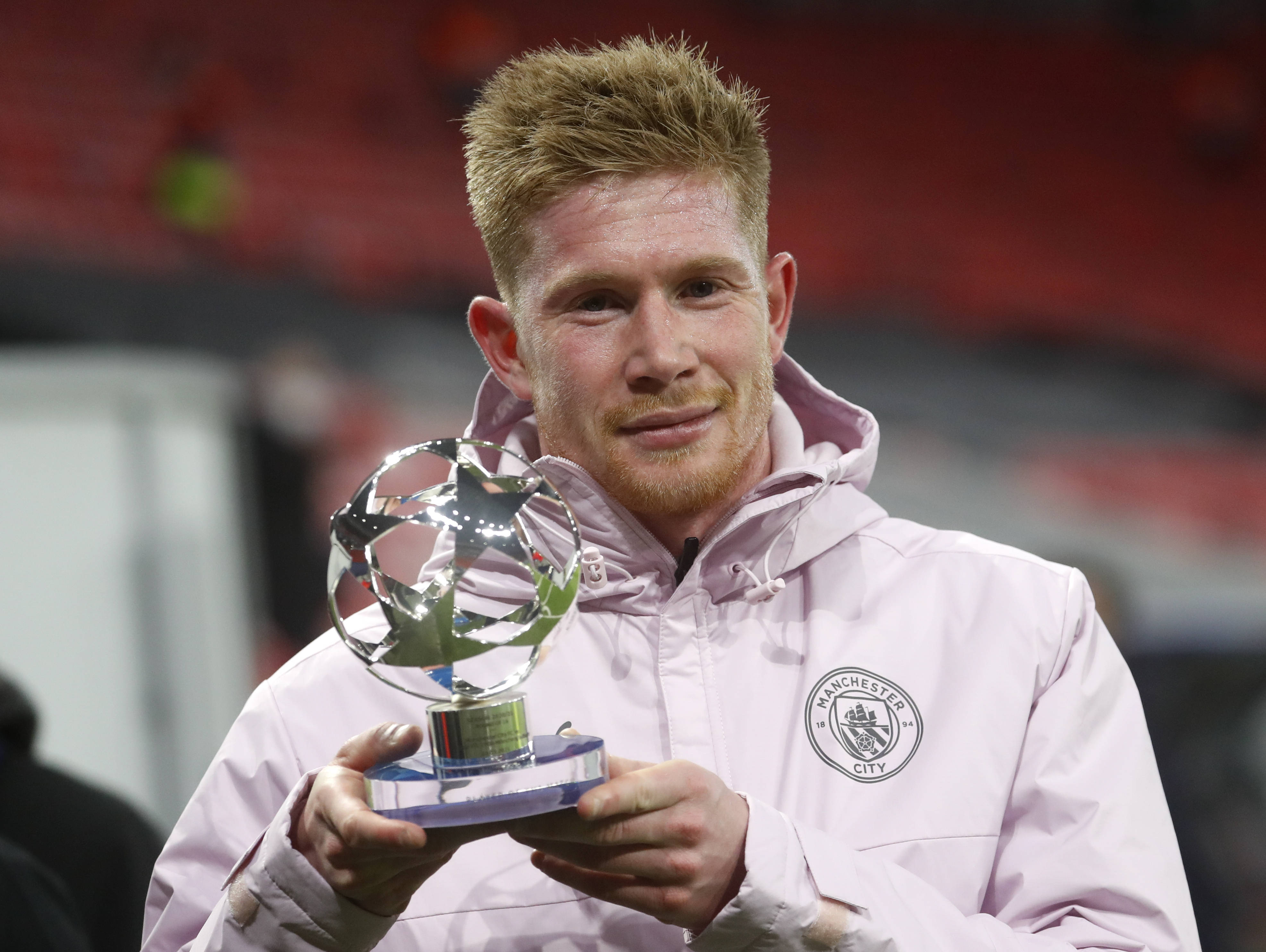 13岁零343天，阿森纳小将成为青年欧冠历史上最年轻出场球员