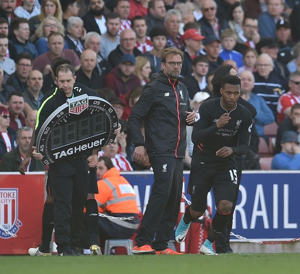 马卡援引数据机构重算转会费：内马尔3.06亿历史第1，姆巴佩第2（马卡：数据机构重评转会总价，内马尔3.06亿登顶历史榜，姆巴佩列第二）