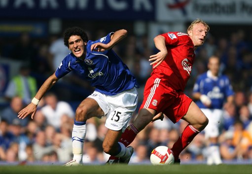 足球国足青训成果显现，小将成多队抢手货（国足青训见成效 多队竞逐潜力新星）