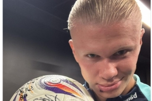 未满21岁意甲赛季至少前15场打进5球，伊尔迪兹比肩皮耶罗（伊尔迪兹未满21岁在意甲单季前15场已进5球，与皮耶罗比肩）