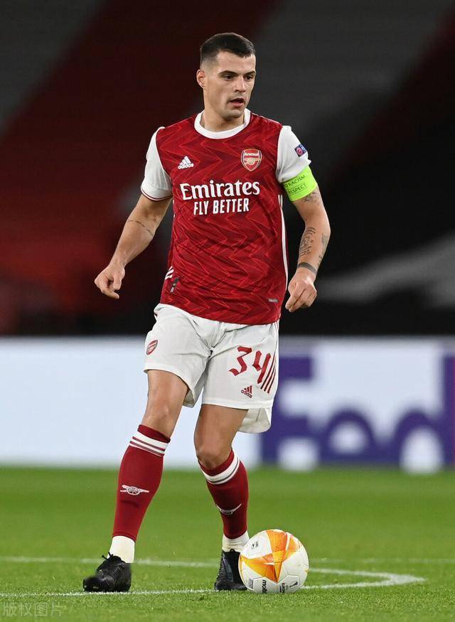 半场：新鹏城1-1成都，安永佳开场闪击，费利佩建功