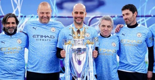 德甲战报：两队共7人染黄，奥格斯堡0-0云达不莱梅（德甲：奥格斯堡与云达不莱梅0-0收场，双方合计7张黄牌）