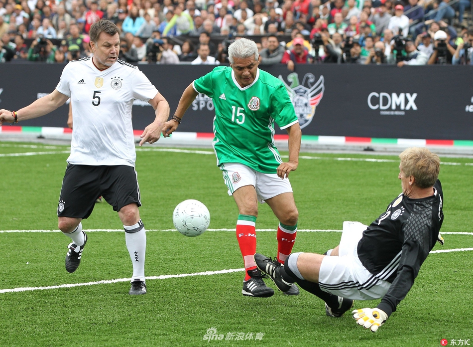 欧冠半场：齐玛乌龙，库杜斯造险，热刺1-0布拉格斯拉维亚（欧冠半场战报：齐玛乌龙送礼，库杜斯造险，热刺暂时1-0领先布拉格斯拉维亚）