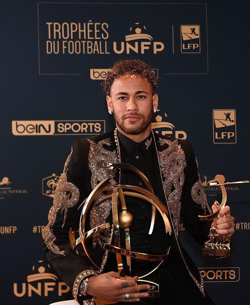 国安观察：足协杯冠军来之不易；俱乐部新赛季准入资金已备齐（国安观察：足协杯桂冠得来不易，俱乐部新赛季准入资金已到位）